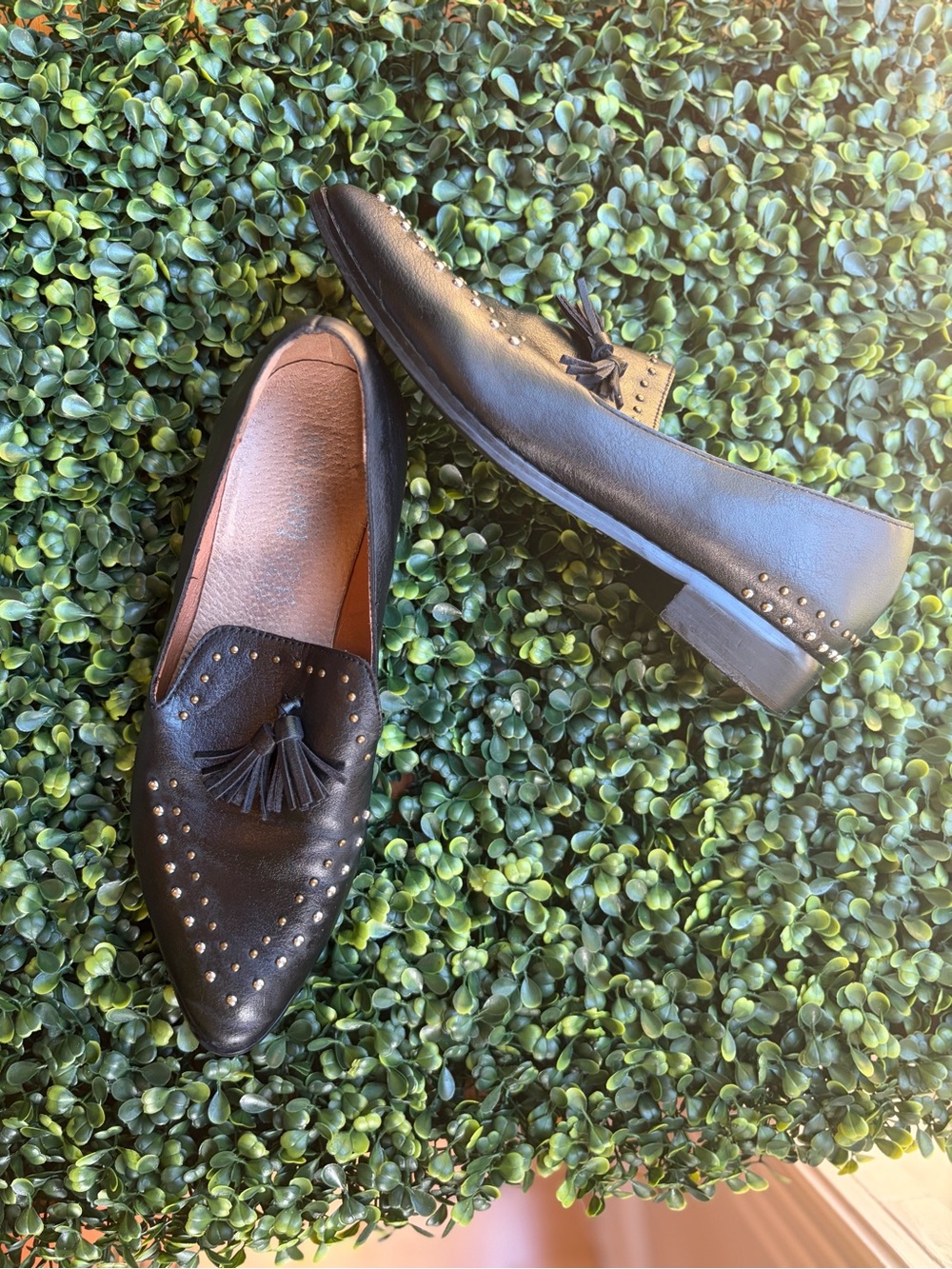 mi.iM Black Leather Studded Tassel Pointed Toe Loafers Size 8